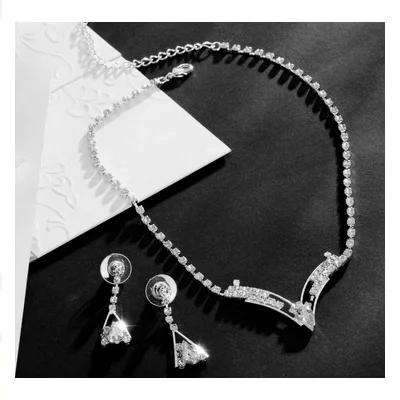 The bride simple crystal diamond jewelry set chain chain set bride wedding fashion necklace set of two pieces of glass stones