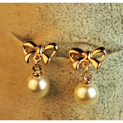 Hypoallergenic Heart-shaped Zircon Earrings Women's Bow Pearl Earrings