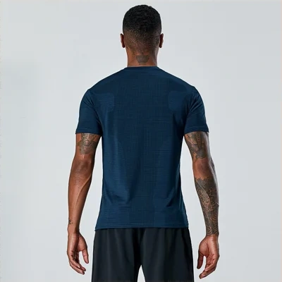 Quick-drying T-shirts for men and women